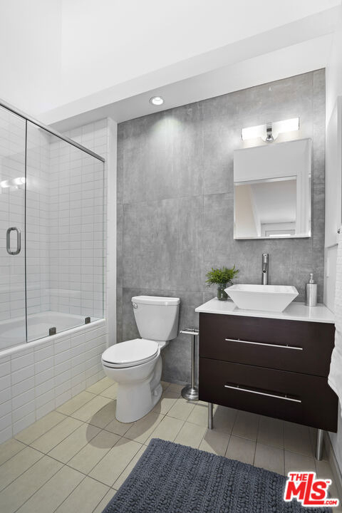 940 E 2nd Street - Photo 25