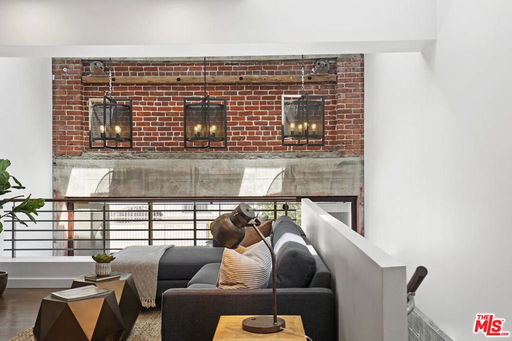 940 E 2nd Street - Photo 16