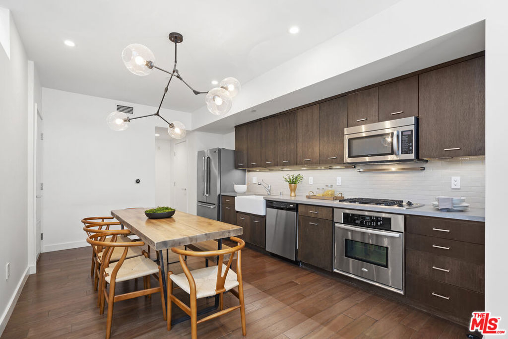 940 E 2nd Street - Photo 13