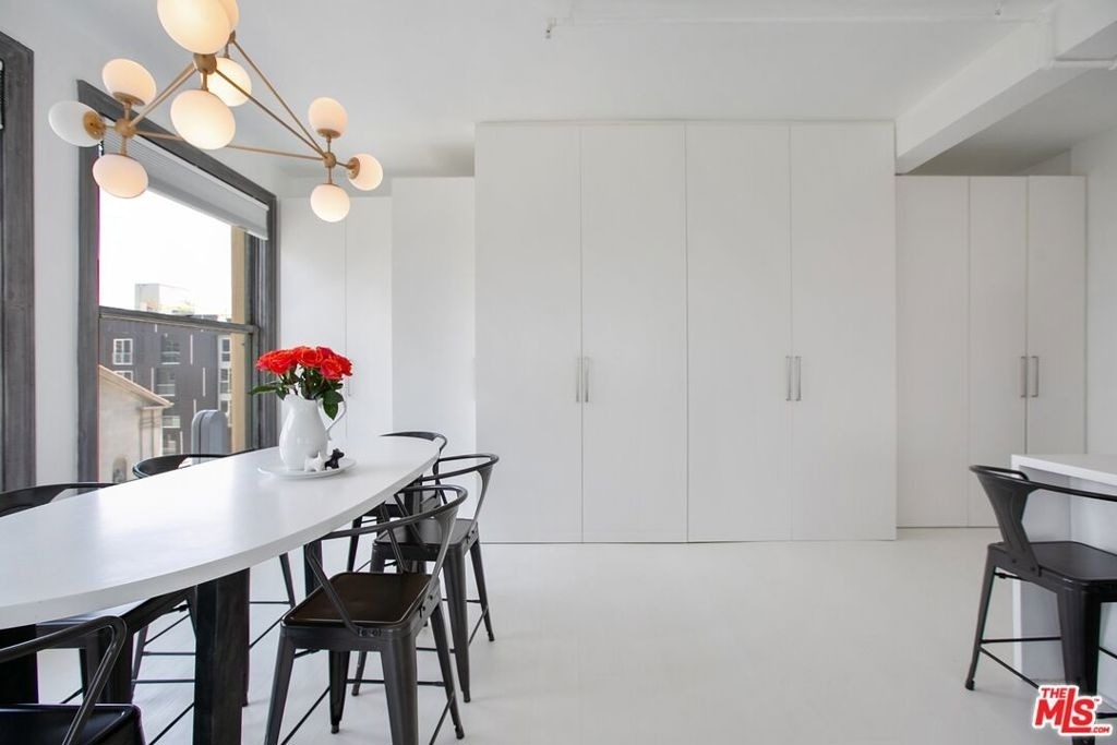 108 W 2nd Street - Photo 3