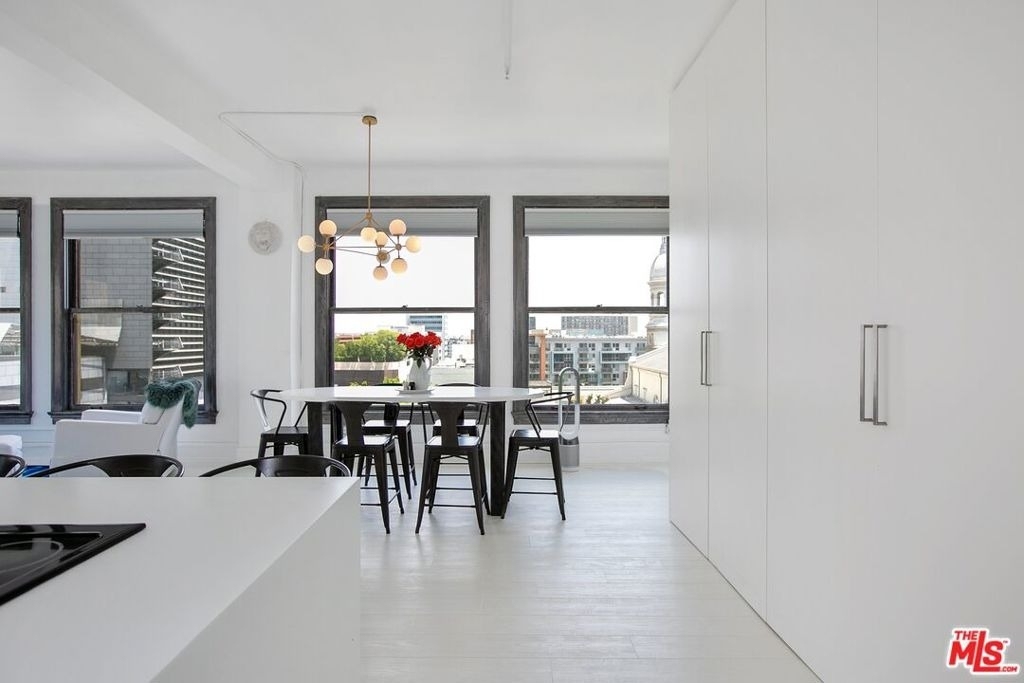 108 W 2nd Street - Photo 2