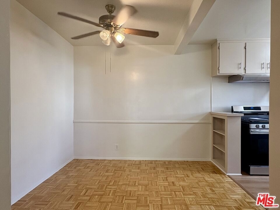 7704 Romaine Street - Photo 5