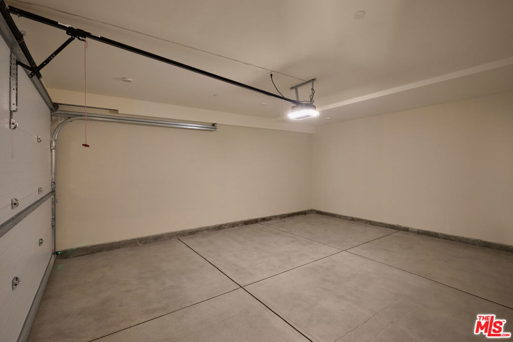 849 N Detroit Street - Photo 22