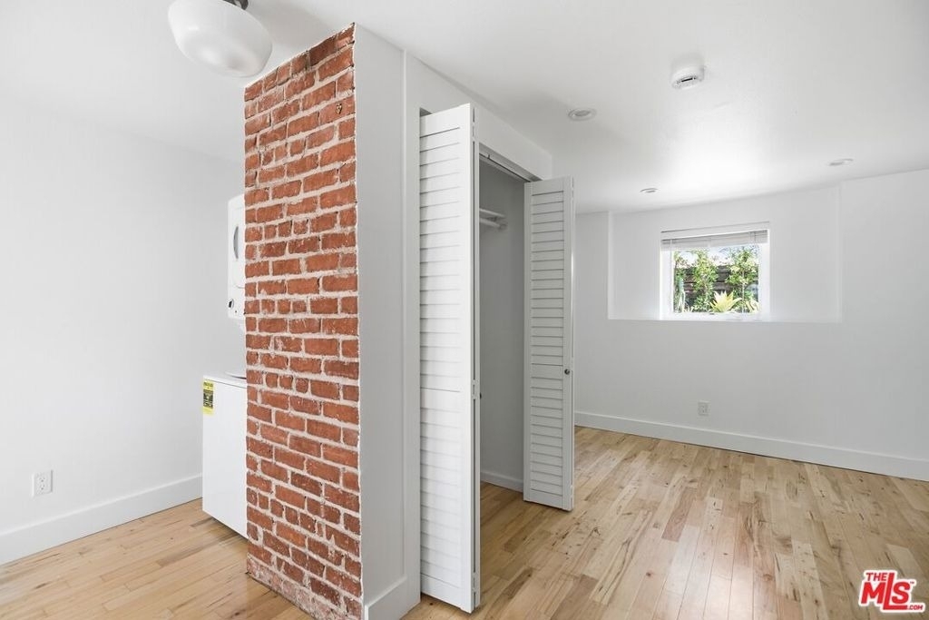 213 1/2 N Avenue 49 - Photo 3