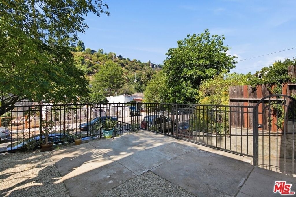 213 N Avenue 49 - Photo 33