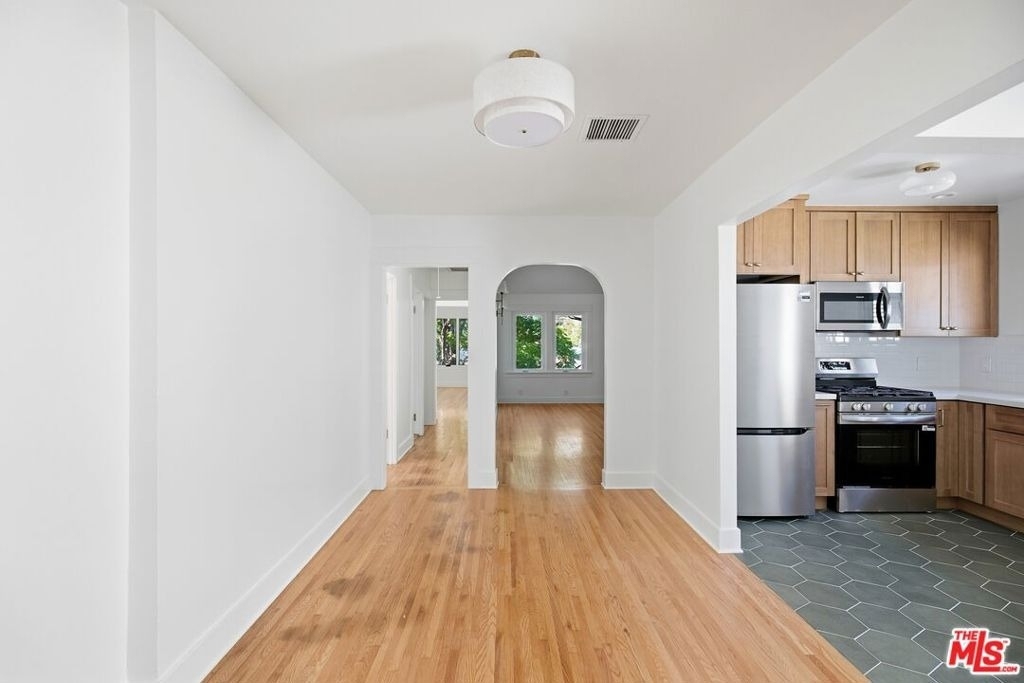 213 N Avenue 49 - Photo 1