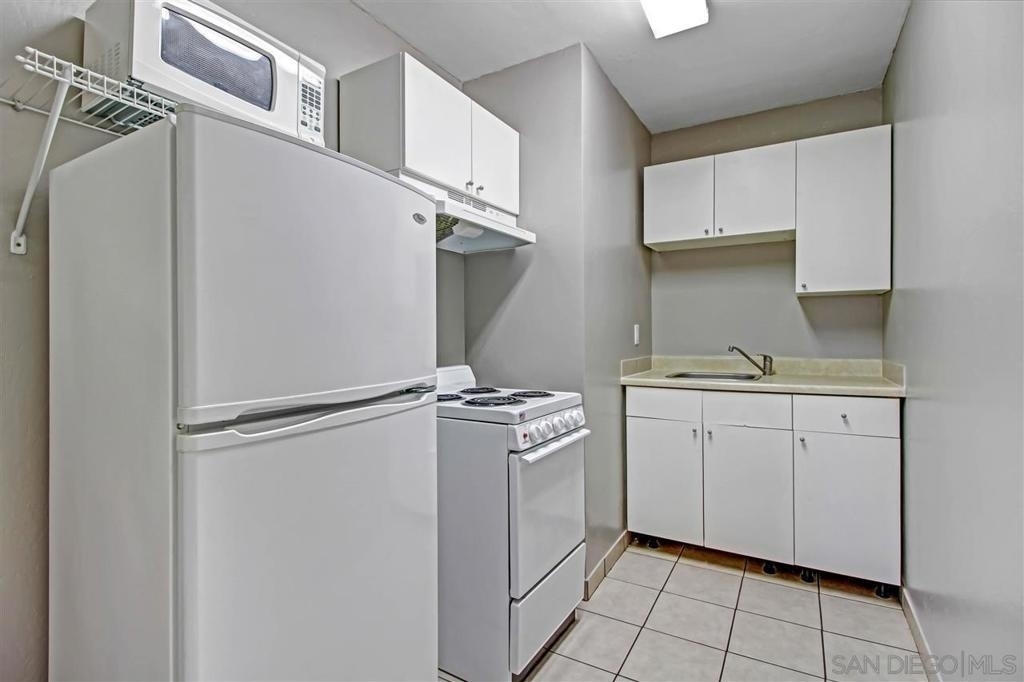 311 S Upas St - Photo 5