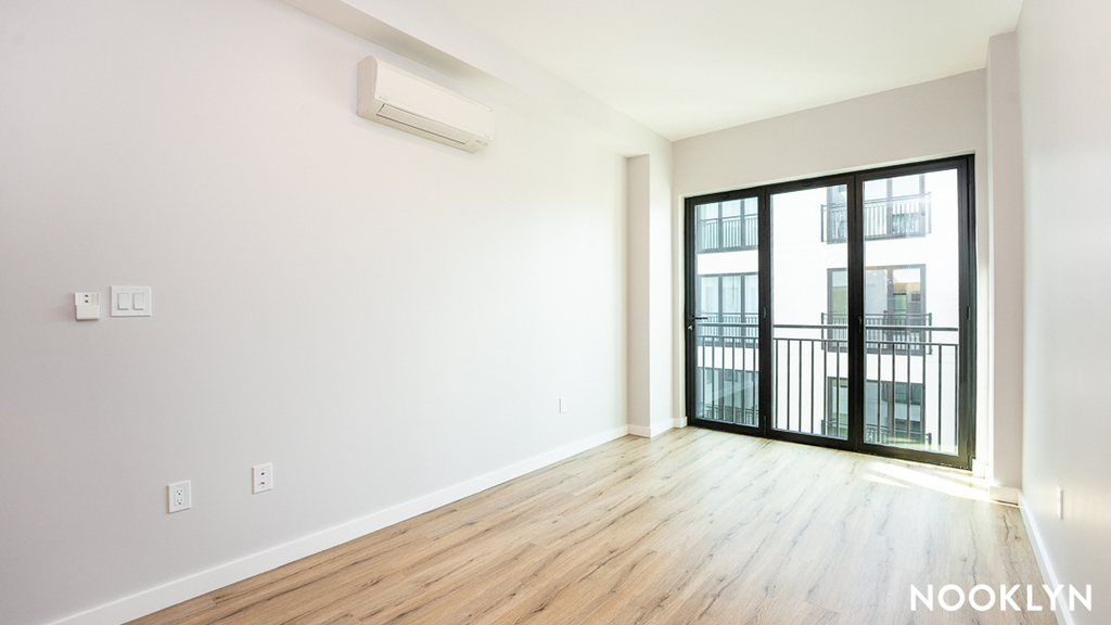 219 Lenox Rd 11226q - Photo 5