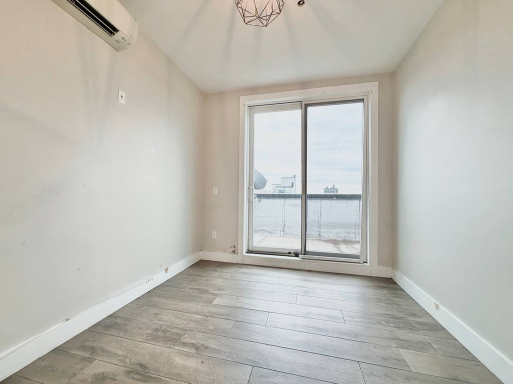 150 Martense Street - Photo 0