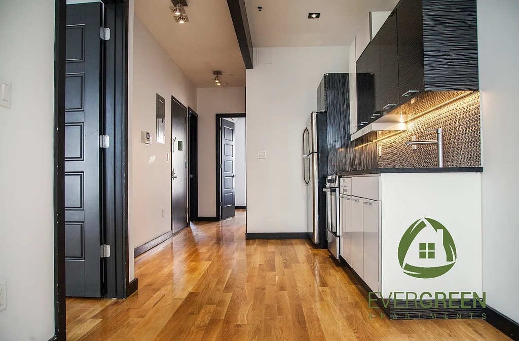 957 Kent Avenue - Photo 1