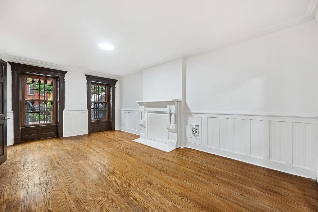 329 Decatur Street - Photo 2