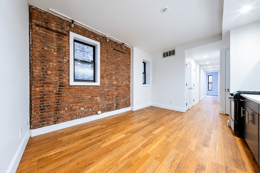 32 Claver Place - Photo 0