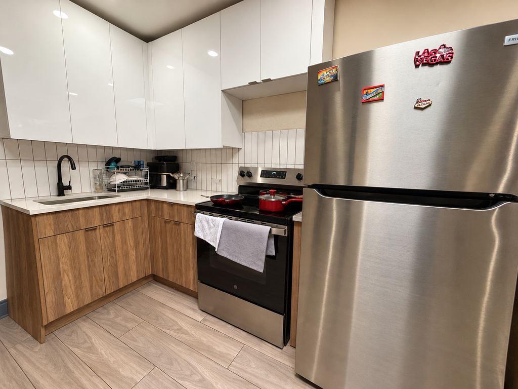 2414 Pacific Street - Photo 2