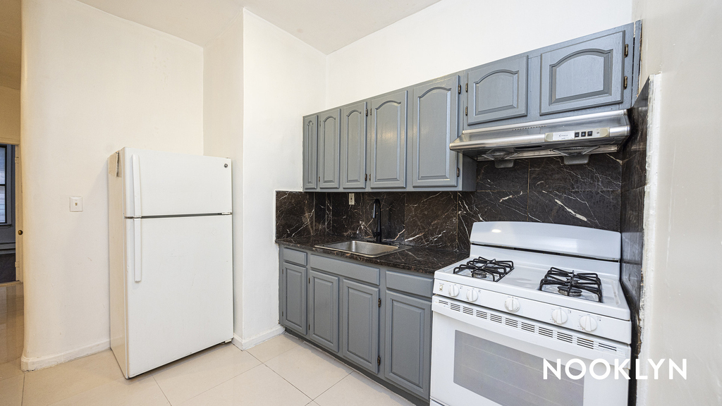 1770 Broadway 11207 - Photo 15