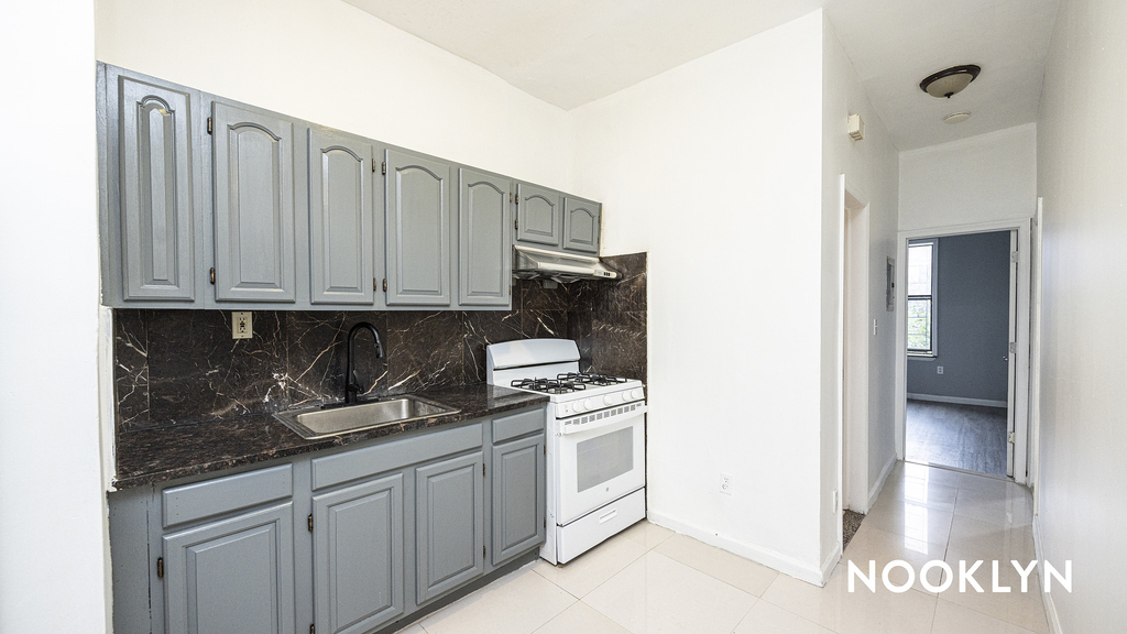 1770 Broadway 11207 - Photo 2