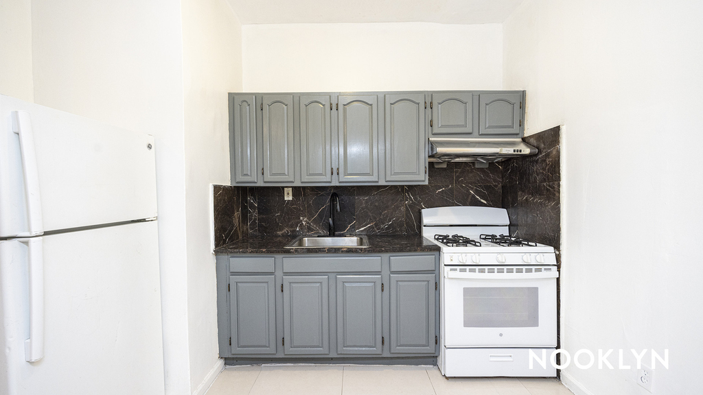 1770 Broadway 11207 - Photo 0