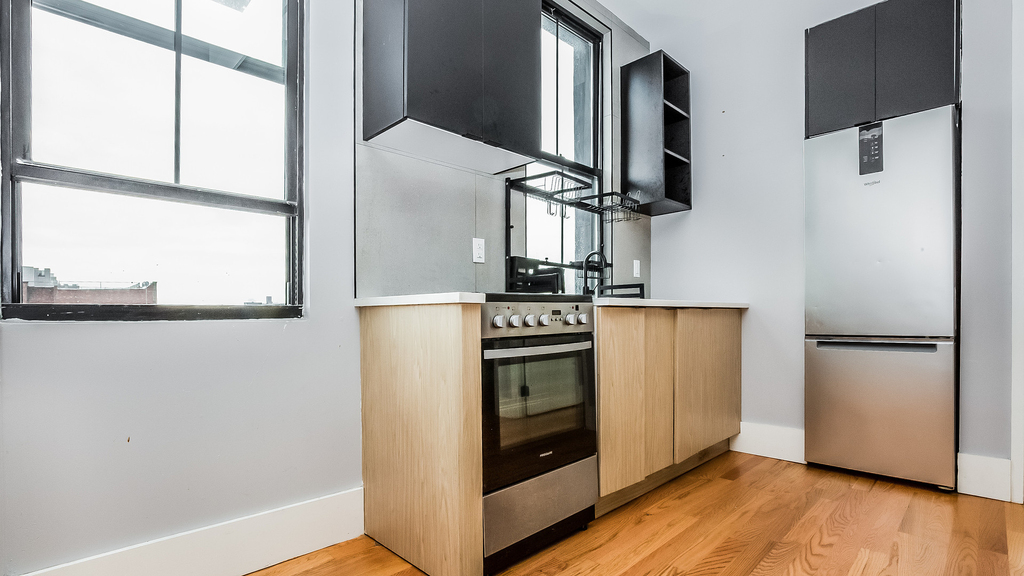 1520 St Johns Pl  11213 - Photo 15