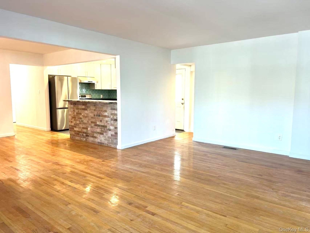 188-20 50 Ave - Photo 6