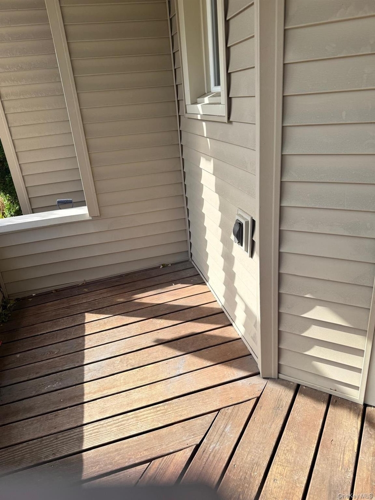 193 W Washington Avenue - Photo 9