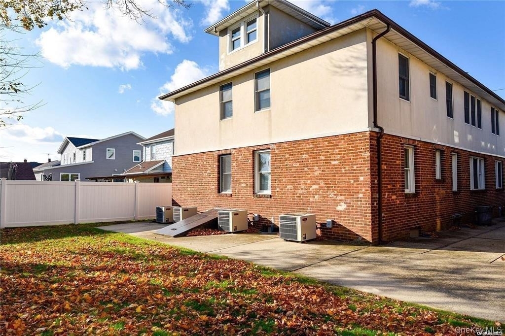 51 Thorman Avenue - Photo 11