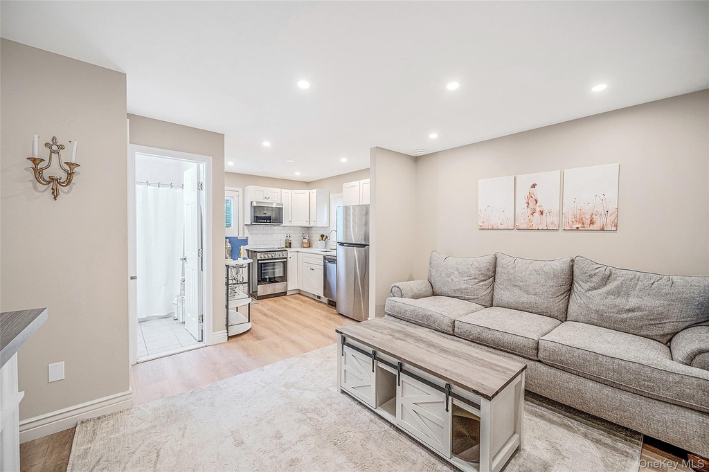 64 Magnolia Avenue - Photo 3