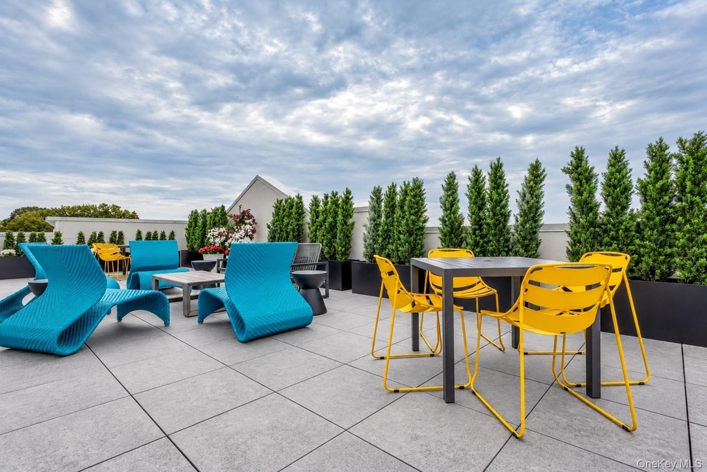 249 Drexel Avenue - Photo 12