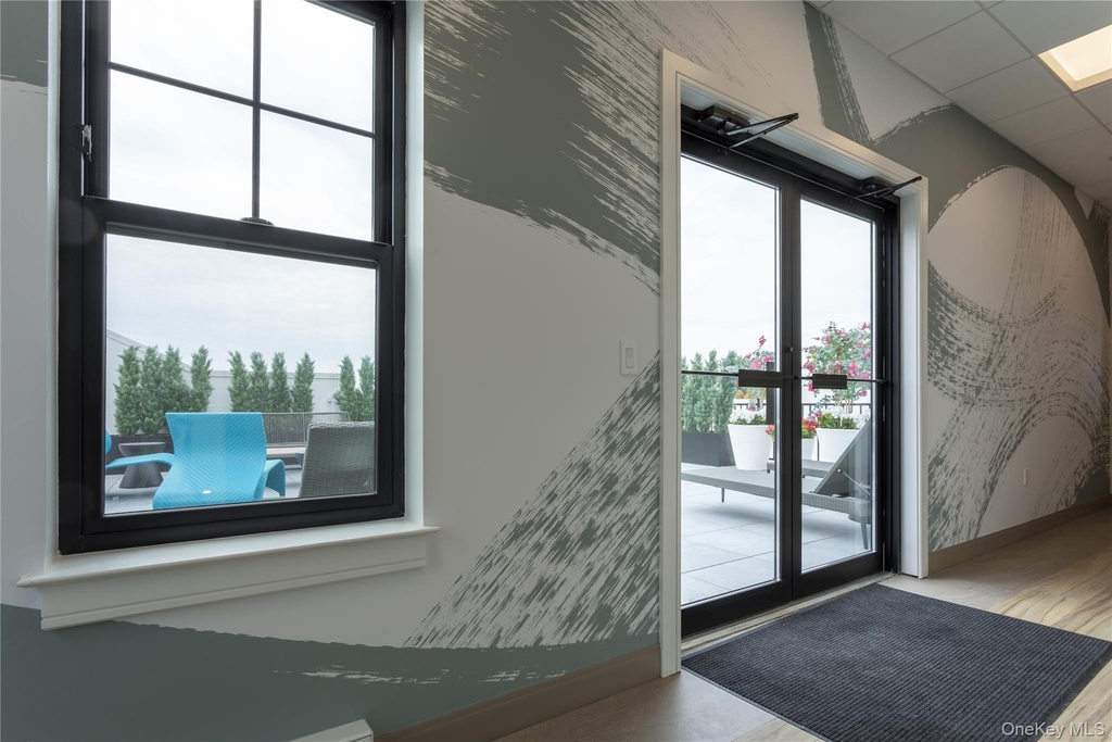 249 Drexel Avenue - Photo 2