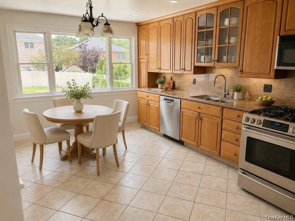 156 Valentine Street - Photo 3