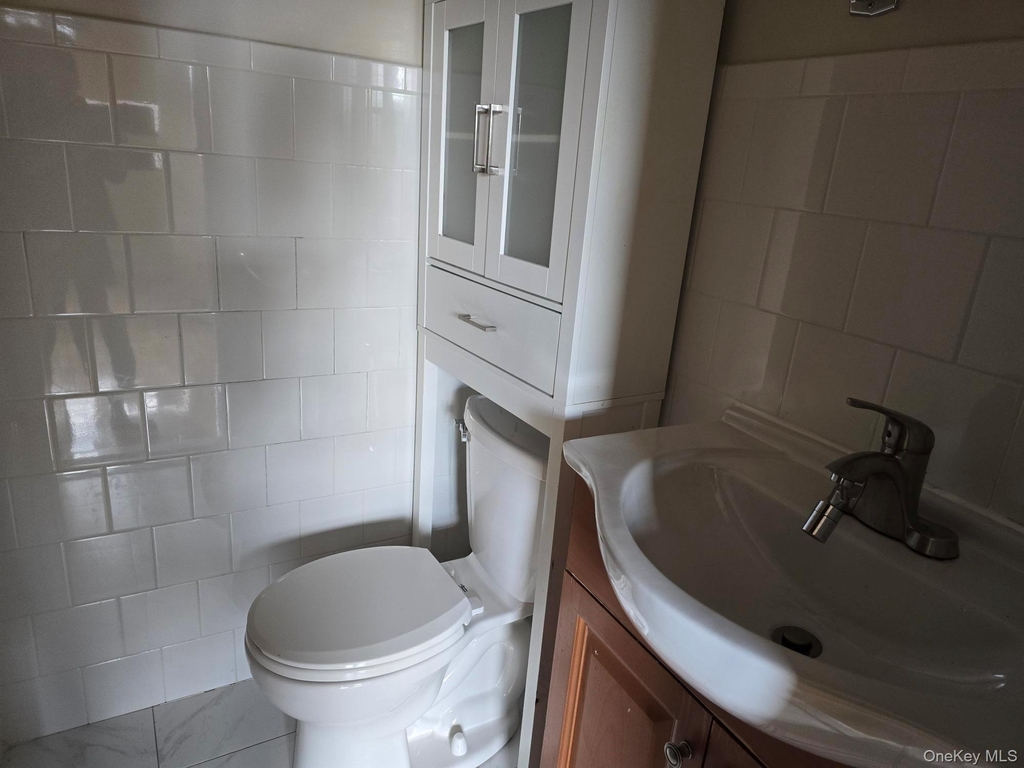 150-00 27 Avenue - Photo 7