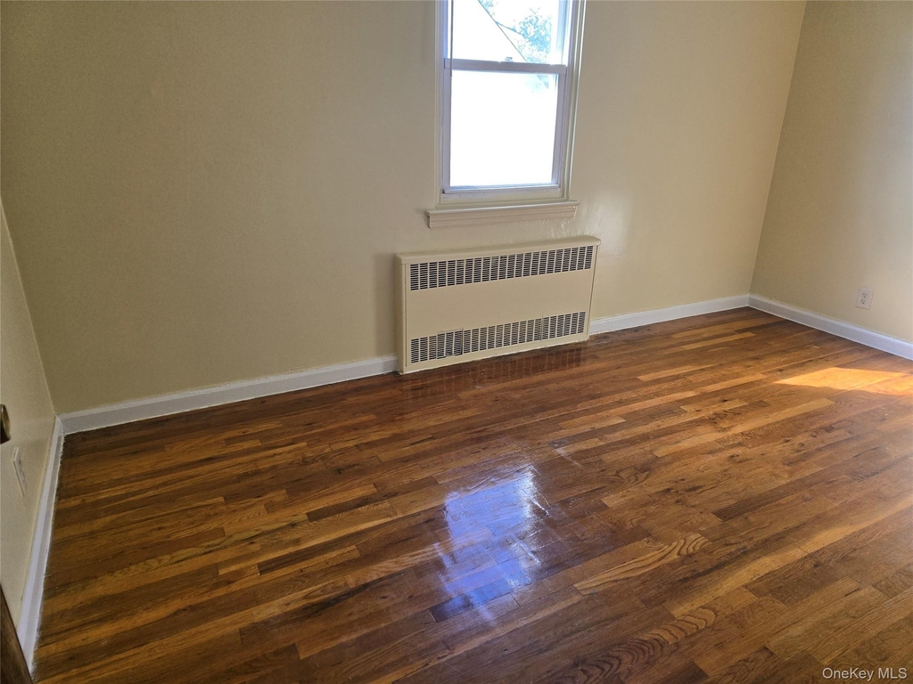 150-00 27 Avenue - Photo 4