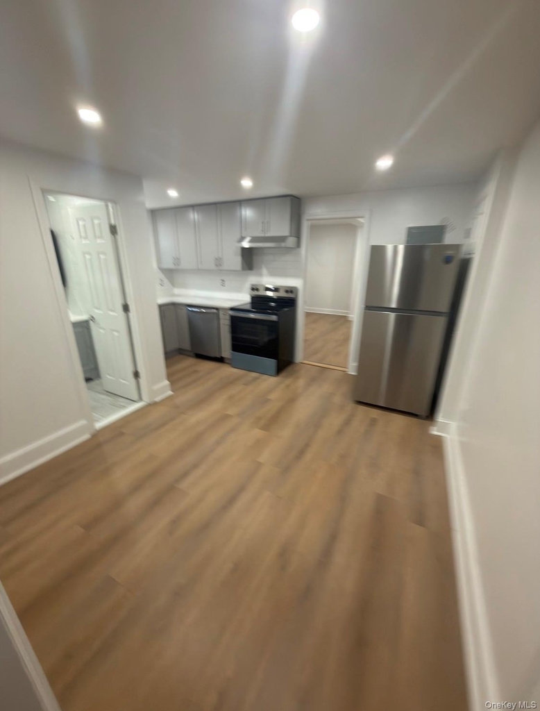 50-14 42nd Street - Photo 5