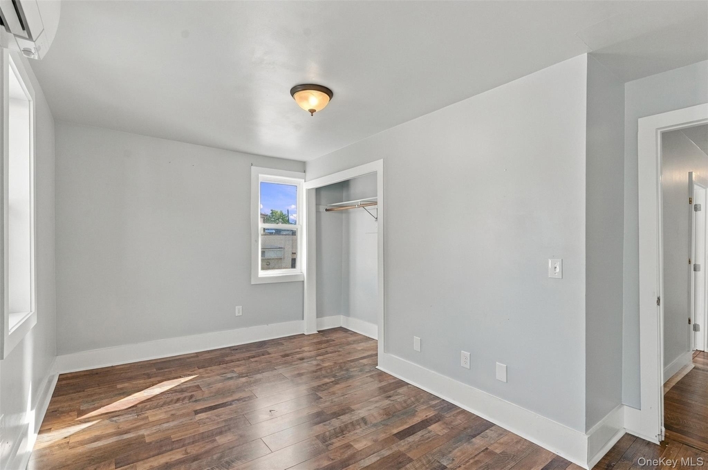 89 Main St - Photo 13