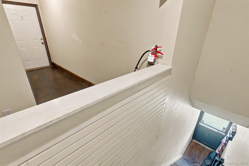 89 Main St - Photo 2