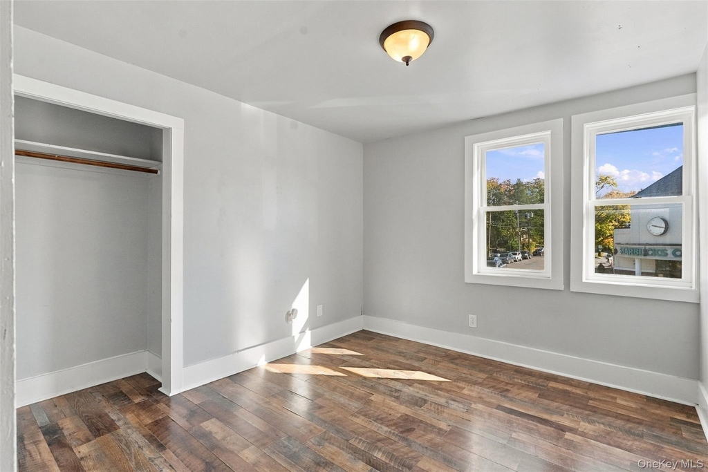 89 Main St - Photo 12