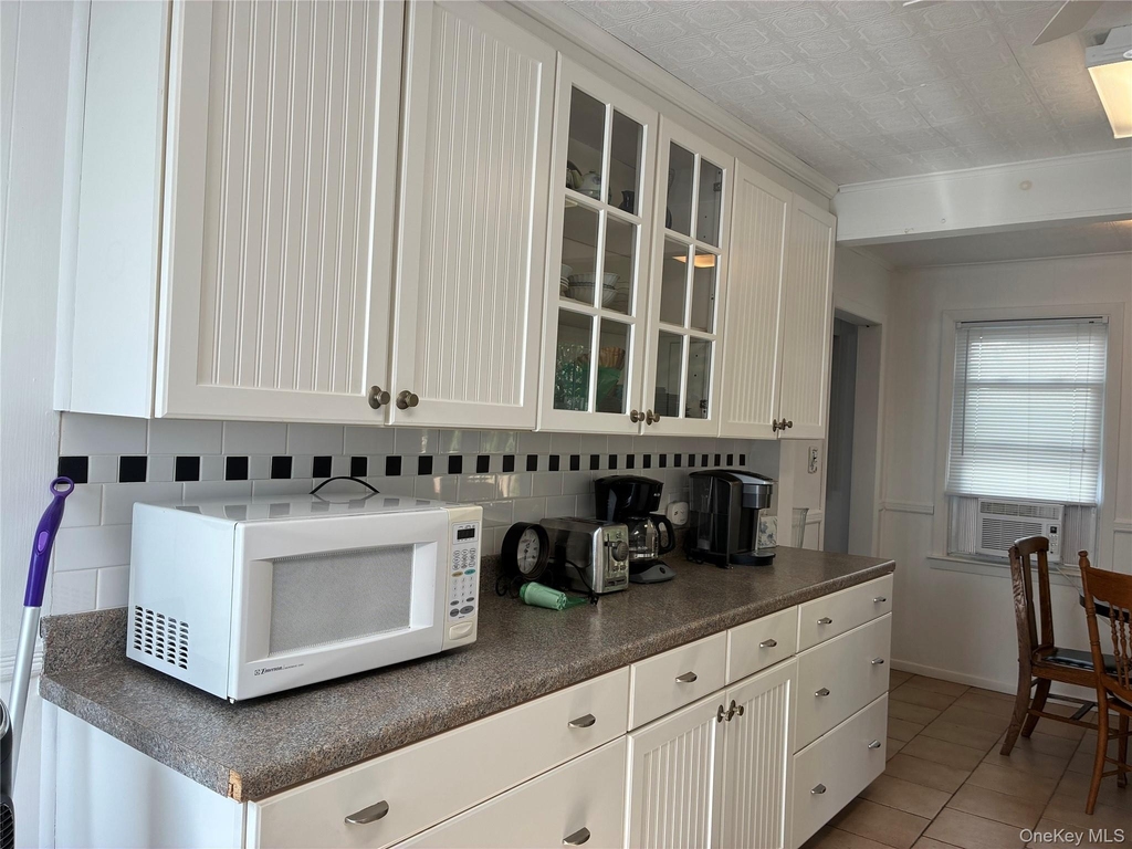 54 Erie Avenue - Photo 10
