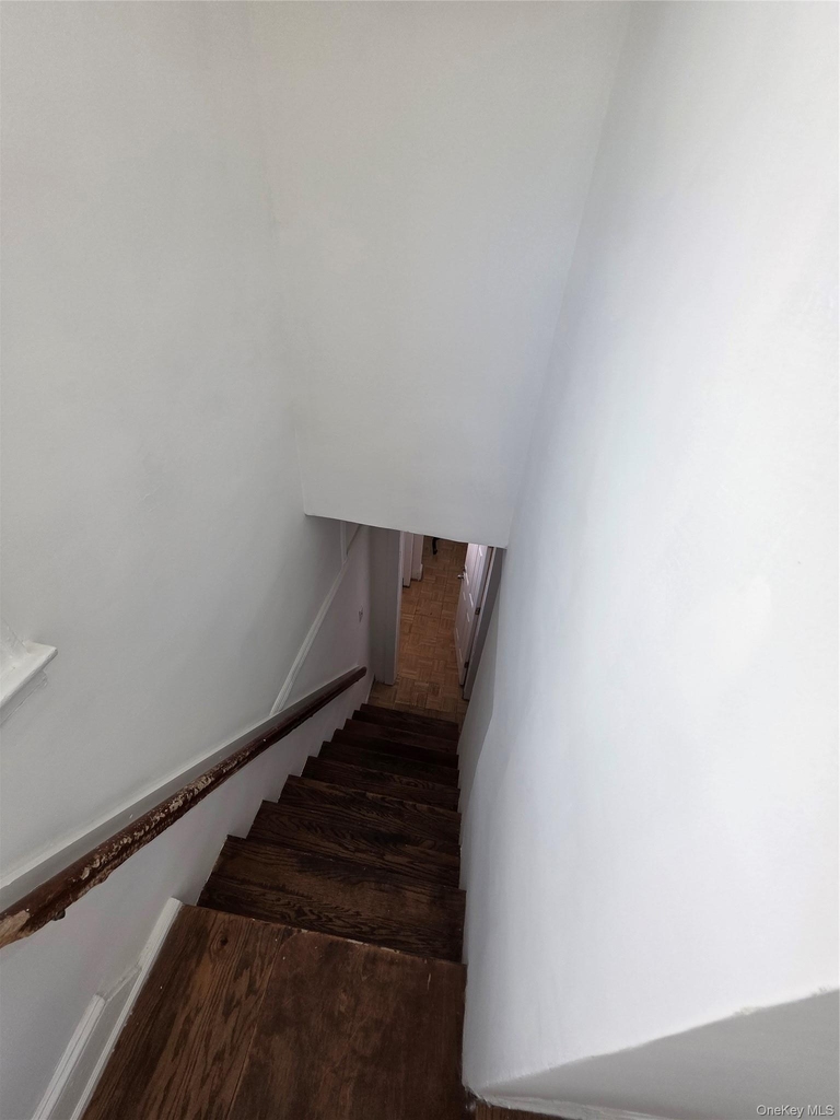 110-14 203rd Street - Photo 2