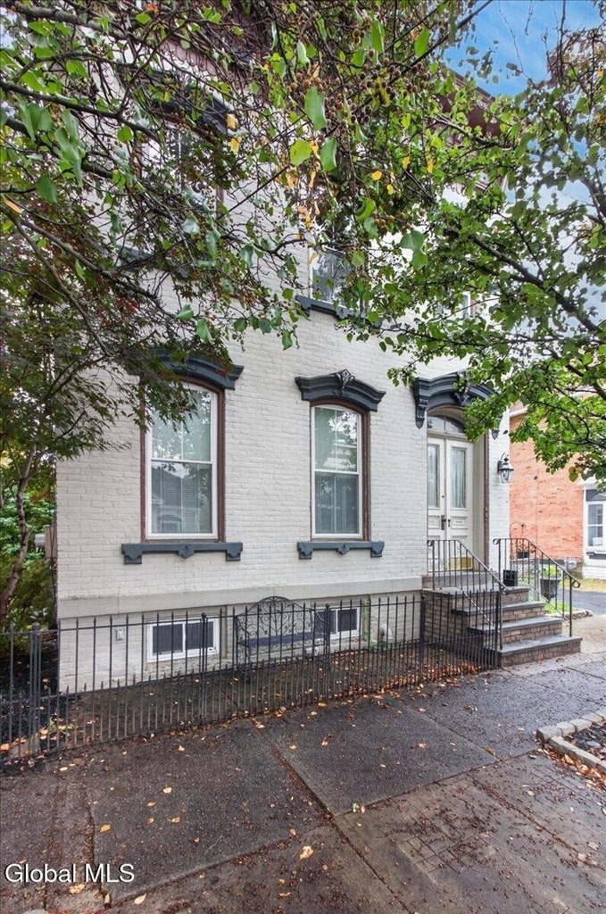 1011 24th Street - Photo 35
