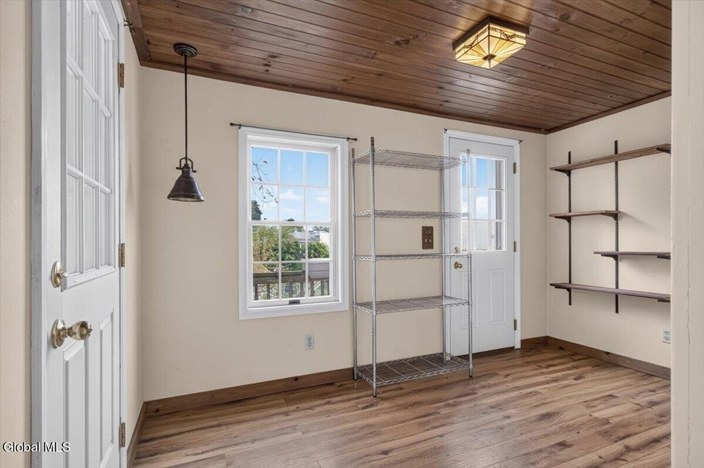1011 24th Street - Photo 28