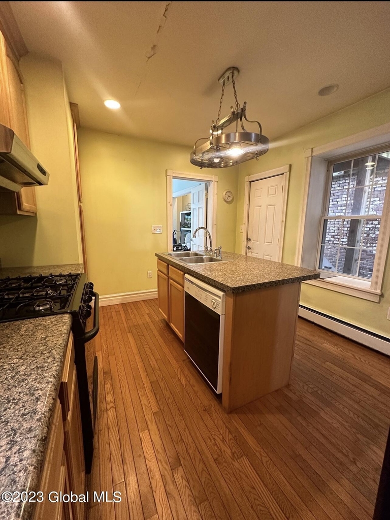 251 Liberty Street - Photo 3