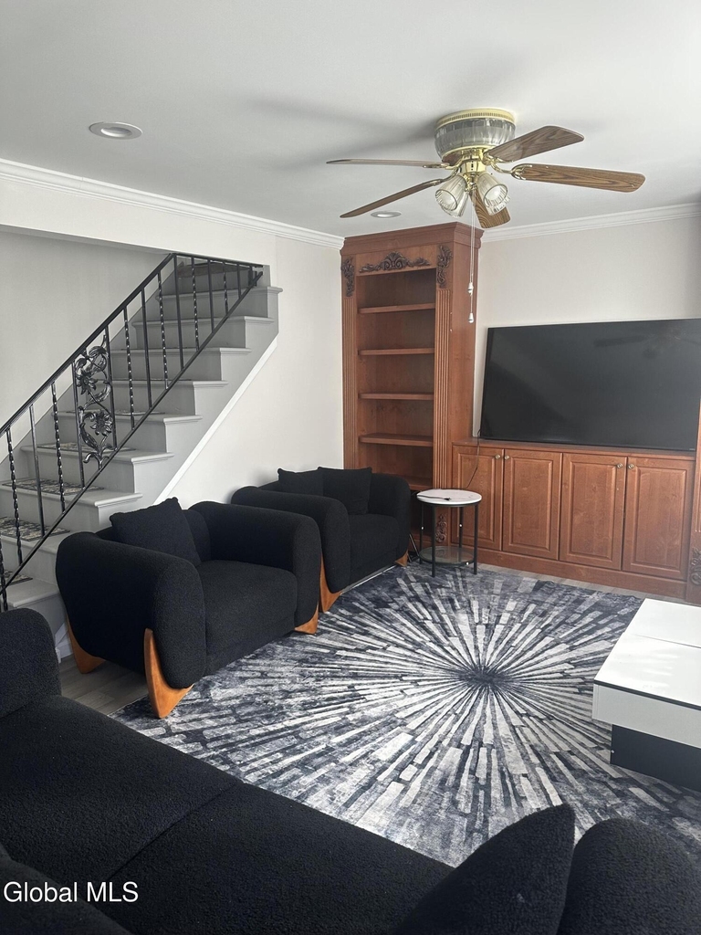 19 St Joseph Street - Photo 2