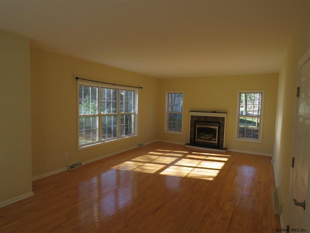 656 Stark Terrace - Photo 3