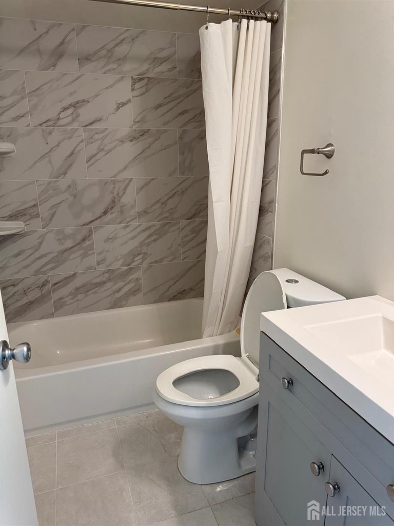 301 Trinity Court - Photo 9