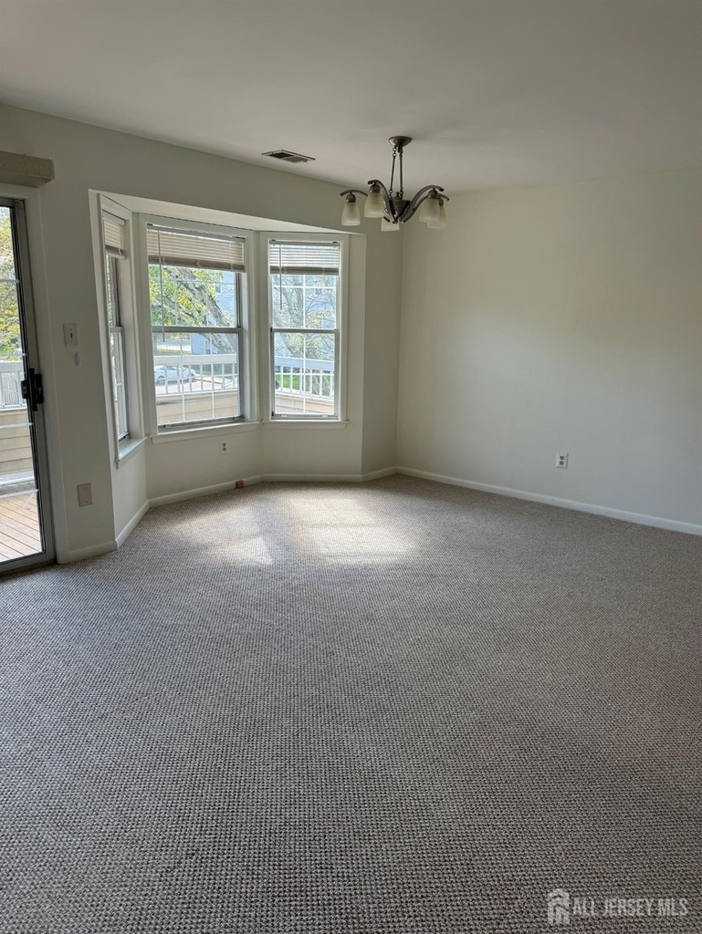 301 Trinity Court - Photo 4
