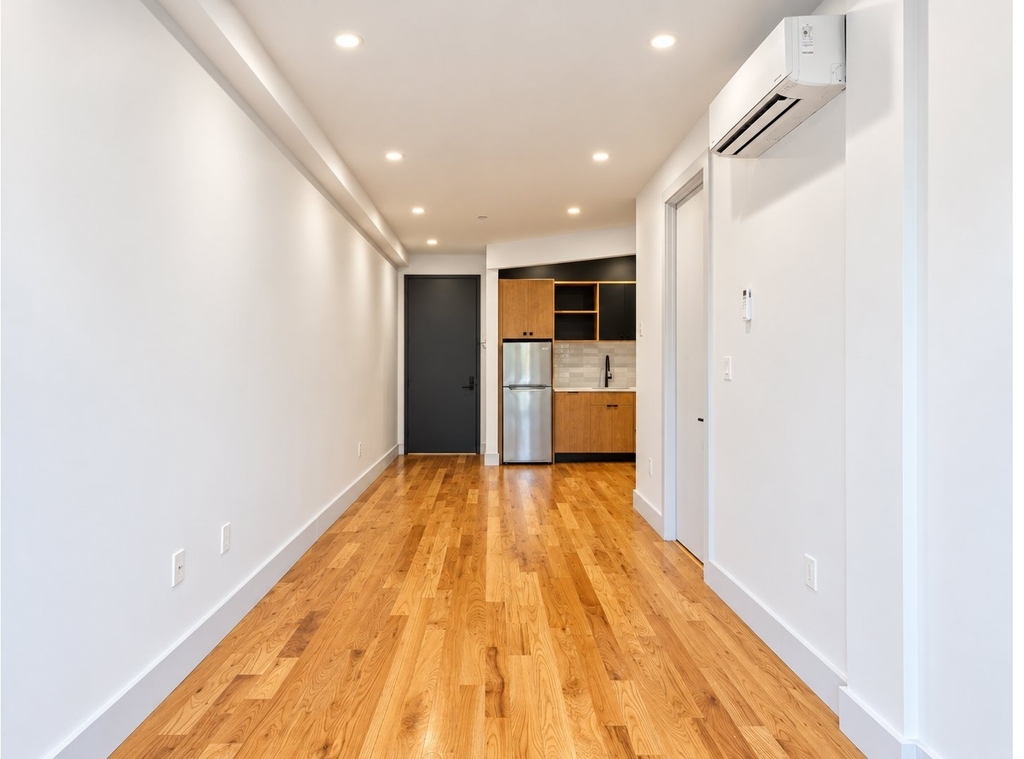 1226 St Marks Avenue - Photo 2