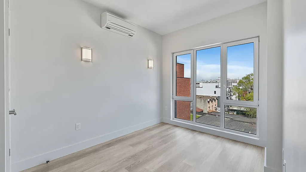 2605 Snyder Ave 11226 - Photo 10