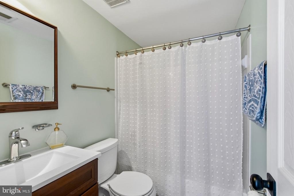5625 Roundtree Drive - Photo 40