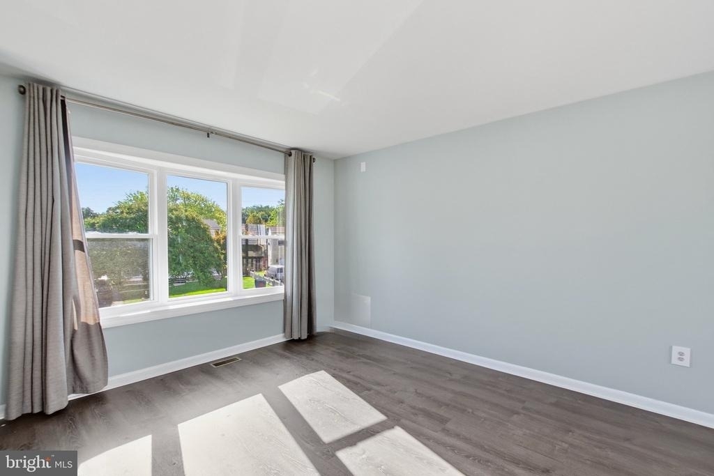 5625 Roundtree Drive - Photo 6