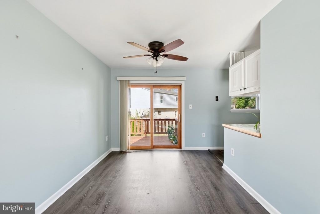 5625 Roundtree Drive - Photo 11
