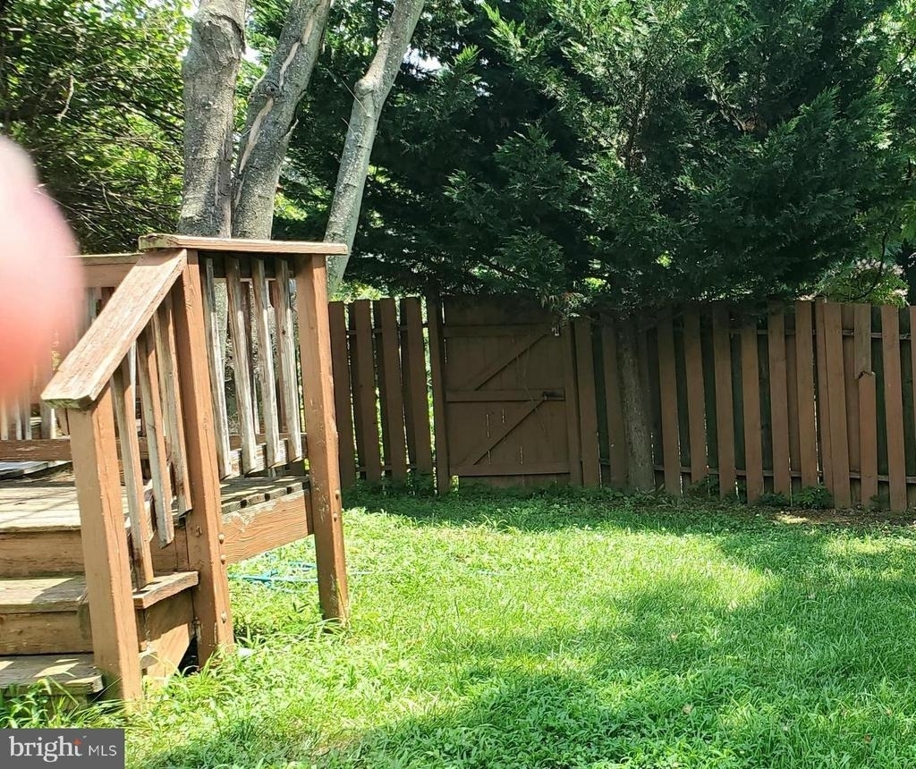 15268 Cloverdale Road - Photo 11