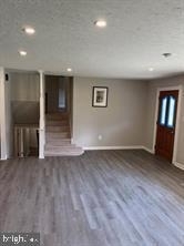 902 W Poplar Road - Photo 4